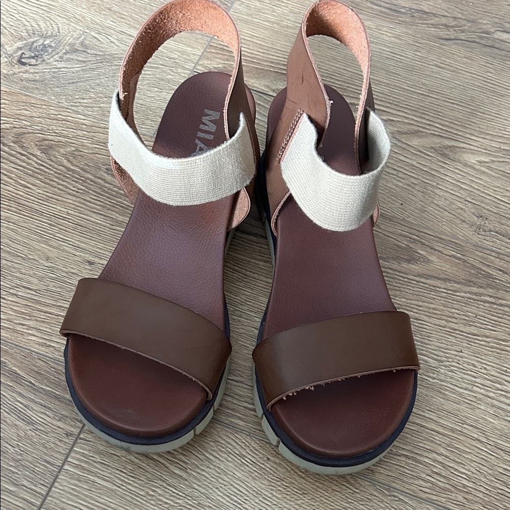 MIA Brown and Cream Sandals